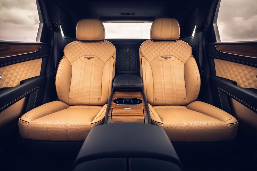 Интерьер Bentley Bentayga V8 Four Seat Comfort 2020 года  (WW) (фото 7 из 7)